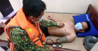 3 ngư dân thoát chết sau khi bị tàu vận tải đâm chìm