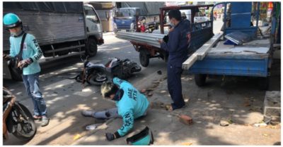 Xe ba gác chở tôn cứa shipper bị thương nặng, mất nhiều máu