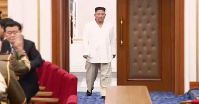 Bức ảnh chụp ông Kim Jong Un hôm 22/6 (ảnh chụp màn hình Reuters).