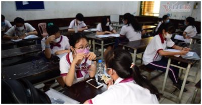 Thí sinh ngất xỉu trong phòng khi thi môn Văn, test nhanh dương tính Covid-19