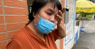 Đến điểm thi muộn, nam sinh Hà Nội  gào khóc: “Con mất hết rồi, mười mấy năm ăn học của con”