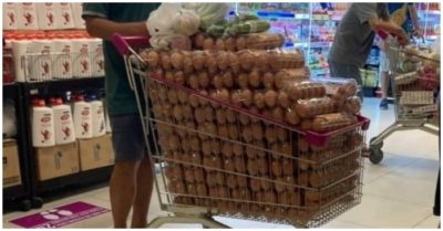 Siêu thị lên tiếng về hình ảnh người đàn ông mua một xe trứng đầy giữa mùa dịch khan hiếm