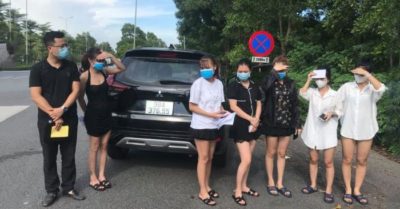 Sử dụng giấy đi đường giả để qua Hà Nội – ô tô chở 6 cô gái bị phát hiện tại chốt phòng chống dịch
