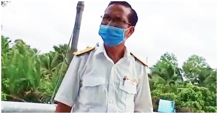 Ông Trần Khởi Nghĩa không chấp hành các quy định về phòng, chống dịch tại Chốt kiểm soát tại cầu Thành Triệu (ảnh chụp màn hình video).