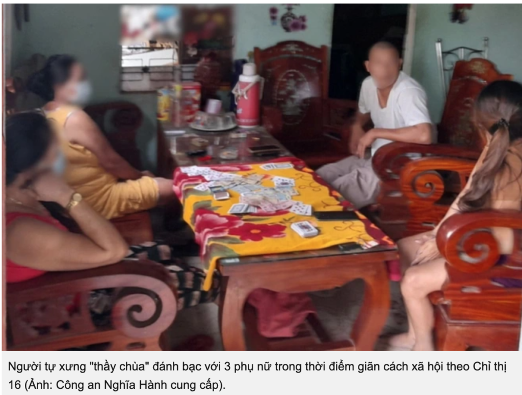 'Thầy chùa' đánh bài ăn tiền với 3 phụ nữ trong thời gian thực hiện Chỉ thị 16