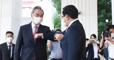 Báo Nhật: Trung Quốc đang ‘ngoại giao vắc xin’ với Việt Nam