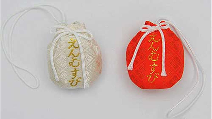 Biểu hiện của người bị bỏ bùa yêu