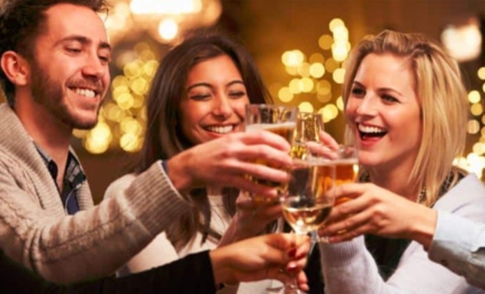 Những cách uống rượu bia không say được nhiều người áp dụng