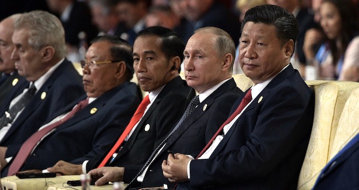 Chủ tịch Trung Quốc Tập Cận Bình và các nhà lãnh đạo quốc gia khác tham dự một sự kiện thuộc sáng kiến Vành đai - Con đường của Trung Quốc ngày 14/5/2017 (ảnh: Văn phòng Tổng thống Nga).