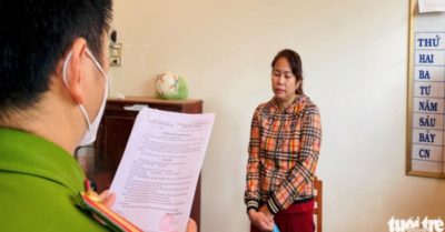 Tiếp tay buôn hàng lậu, vợ của thượng tá biên phòng bị bắt