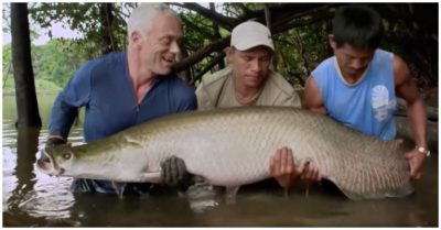 Video: Cần thủ câu được cá ‘khủng’ chỉ lấy một cái vảy rồi thả, lý do mang ý nghĩa sâu sắc