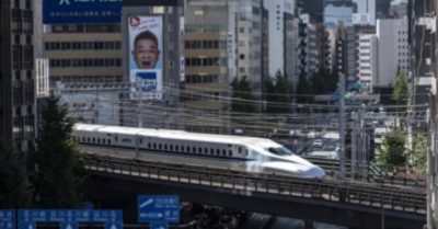 Bị trừ lương 11.000 đồng, lái tàu hỏa đòi bồi thường 437 triệu đồng