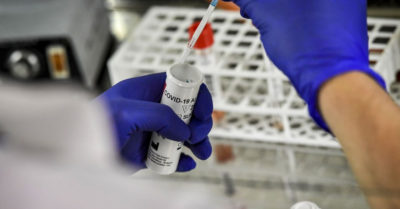 Hà Lan triệt phá đường dây buôn bán virus SARS-CoV-2 trên mạng