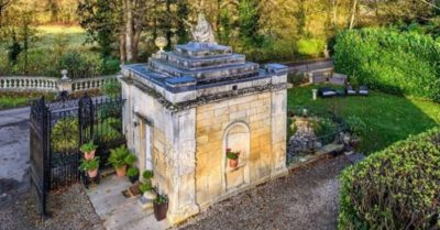 Có gì bên trong ngôi nhà 8m2 được rao bán gần 7 tỷ đồng?