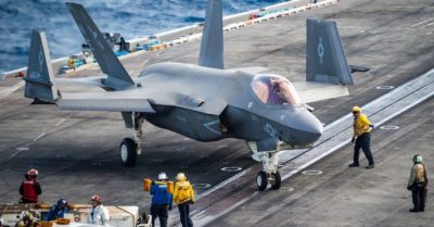 Chiến cơ Mỹ F-35 va chạm ở Biển Đông, phi công lao ra ngoài thoát thân