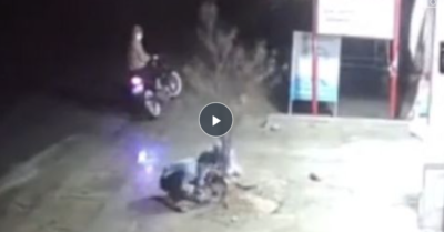 Video: 2 tên trộm mai ra về tay không vì gặp chủ nhà cao tay