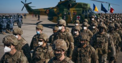 Tổng thống Mỹ, Pháp, Nga điện đàm khẩn, nhiều nước kêu gọi công dân rời Ukraine