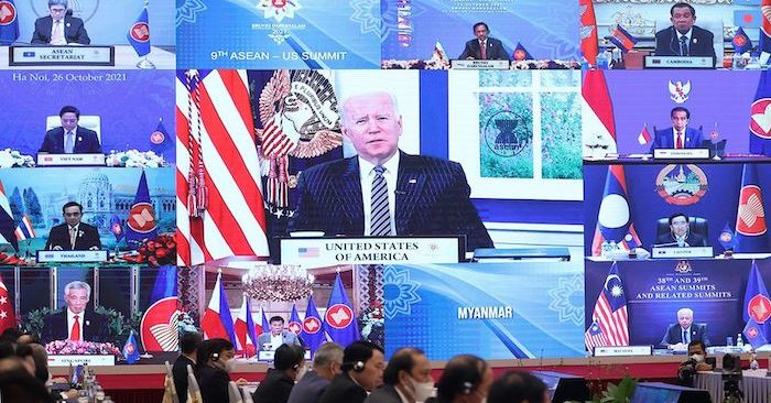 Các nước ASEAN lo ngại Trung Quốc gia tăng bành trướng ở Biển Đông khi Nga xâm lược Ukraine. Ảnh chụp Tổng thống Mỹ Joe Biden phát biểu tại Hội nghị trực tuyến ASEAN-Mỹ (ảnh: Diendandoanhnghiep.vn).