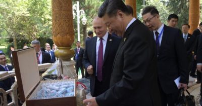 Mỹ lên án Trung Quốc ‘nhại lại’ thông tin sai từ Nga