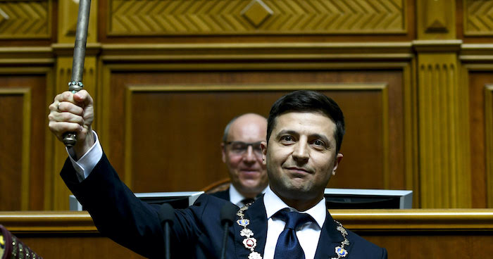 Diễn viên hài Volodymyr Zelensky nhậm chức tổng thống Ukraine vào ngày 20/5/2019 (ảnh: Văn phòng Tổng thống Ukraine).