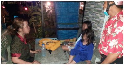 Ba mẹ con mắc kẹt trong ngôi nhà cháy được cảnh sát giải cứu