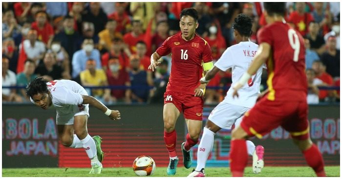 Đỗ Hùng Dũng ghi bàn mở tỉ số cho U23 Việt Nam sau những phút thi đấu đầy bế tắc trước U23 Myanmar (ảnh: VFF).