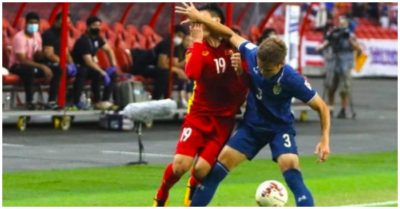 Hậu vệ Thái Lan đánh cùi chỏ vào Quang Hải: ‘Đá với các đội Đông Nam Á không tác dụng gì’