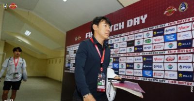 Indonesia hòa đội hạng 188 thế giới trong ngày Việt Nam thắng 2-0