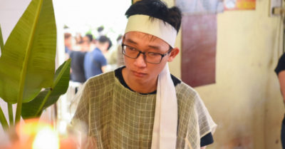 Vụ Audi tông chết 3 người: Chàng trai 20 tuổi trở thành trụ cột gia đình, chăm sóc bà nội bị tai biến