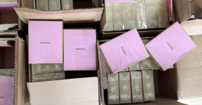 Phát hiện 10.000 lọ nước hoa giả Chanel, Bvlgari, YSL tại TP HCM