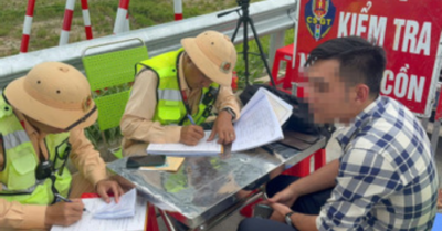 Tài xế vi phạm chạy xe 29 chỗ trên cao tốc