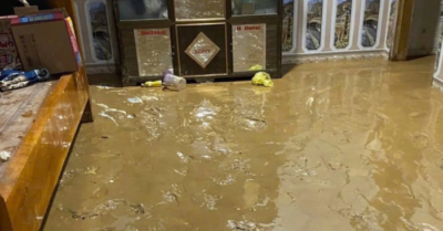 Lũ quét bất ngờ đổ xuống xã nằm trong lòng hồ thủy điện Bản Vẽ